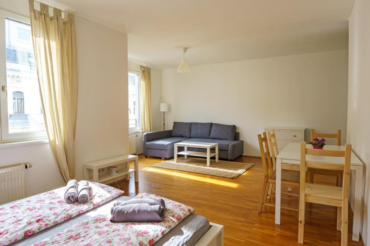 Apartamento 1080 *